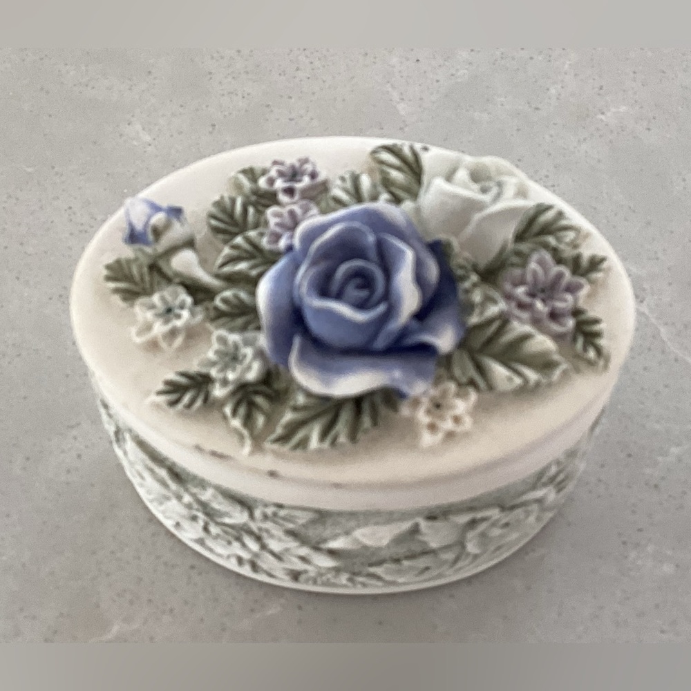 Small Trinket Holder White/green/purple